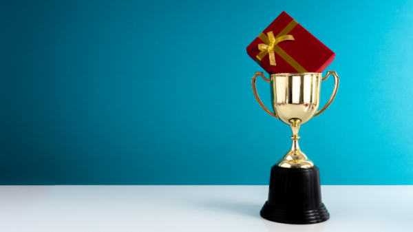 Tips on How to Present a Trophy