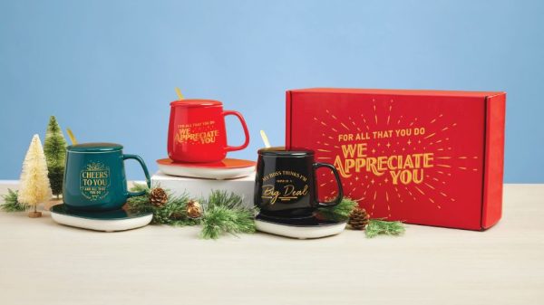 15 Employee Holiday Gifts That Boost Morale and Foster Team Spirit