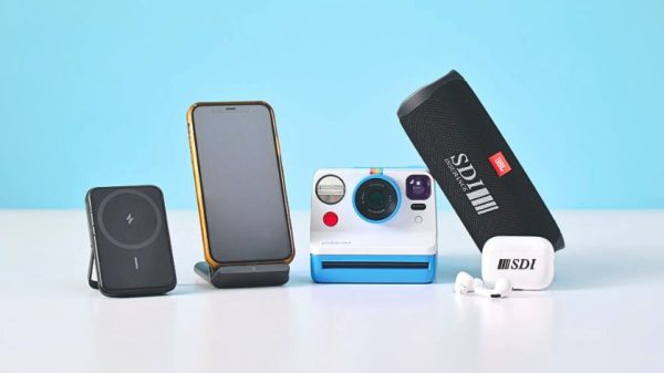 How Custom Corporate Gifts Can Elevate Your Brand Image
