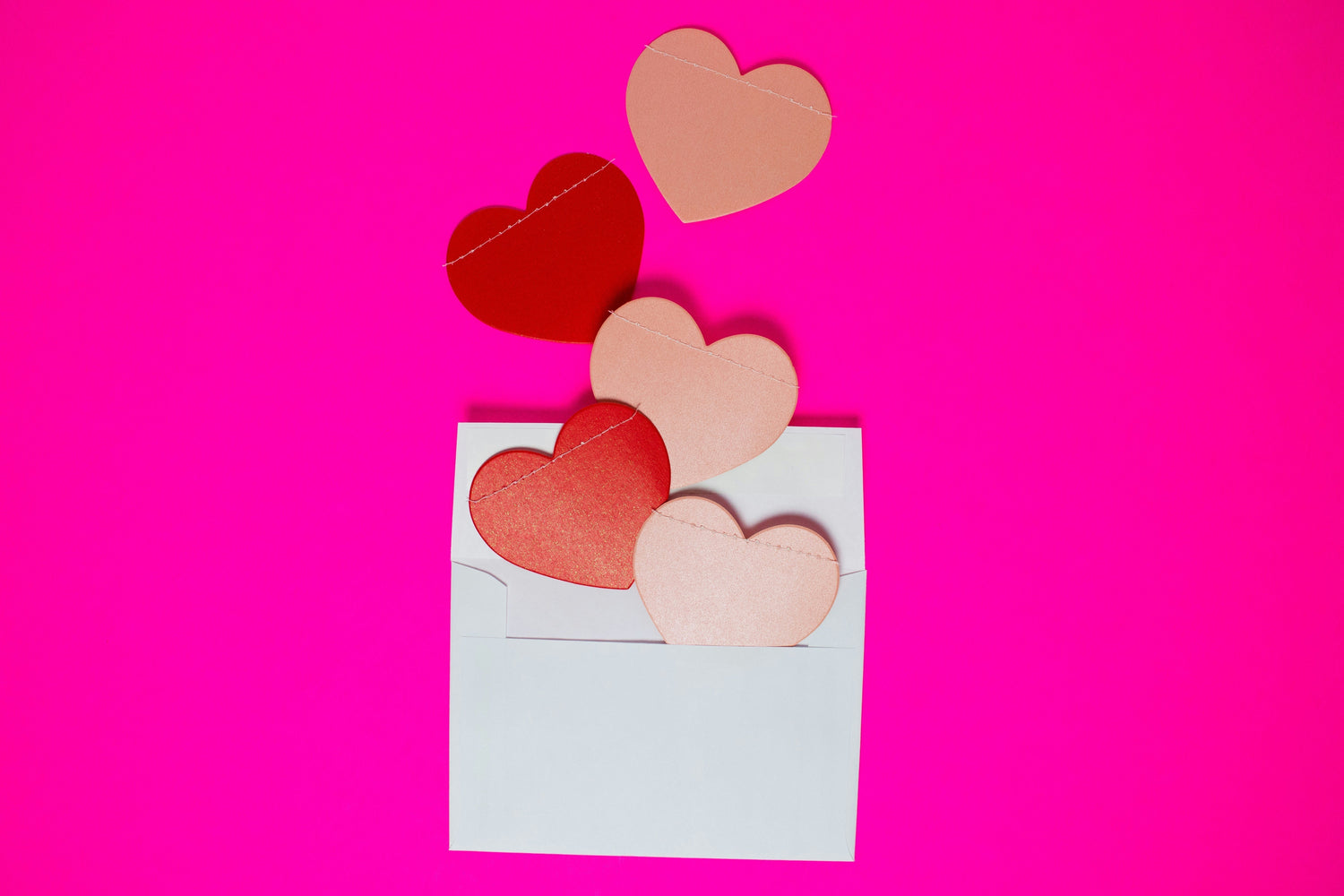 15+ Sweet as Candy Messages to Send to Your Co-Workers for Valentine’s Day
